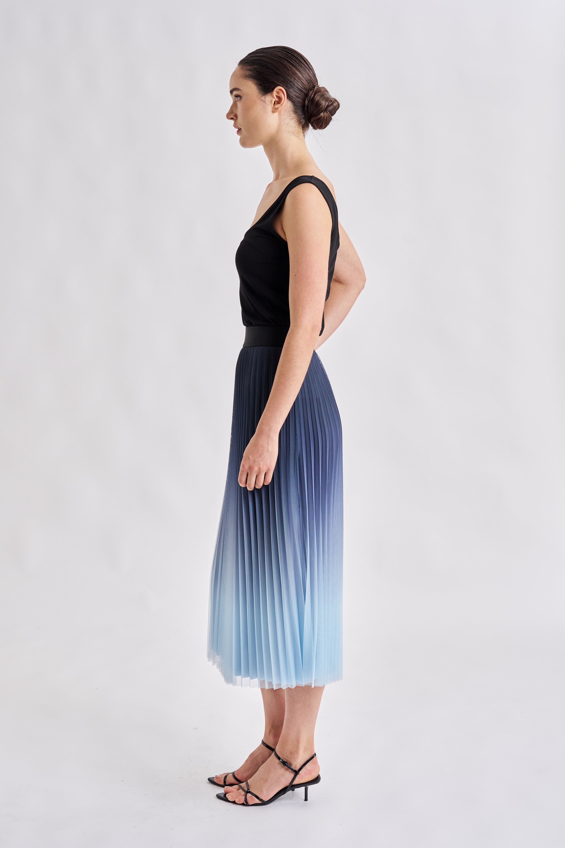 COSMOS PLEATED SKIRT