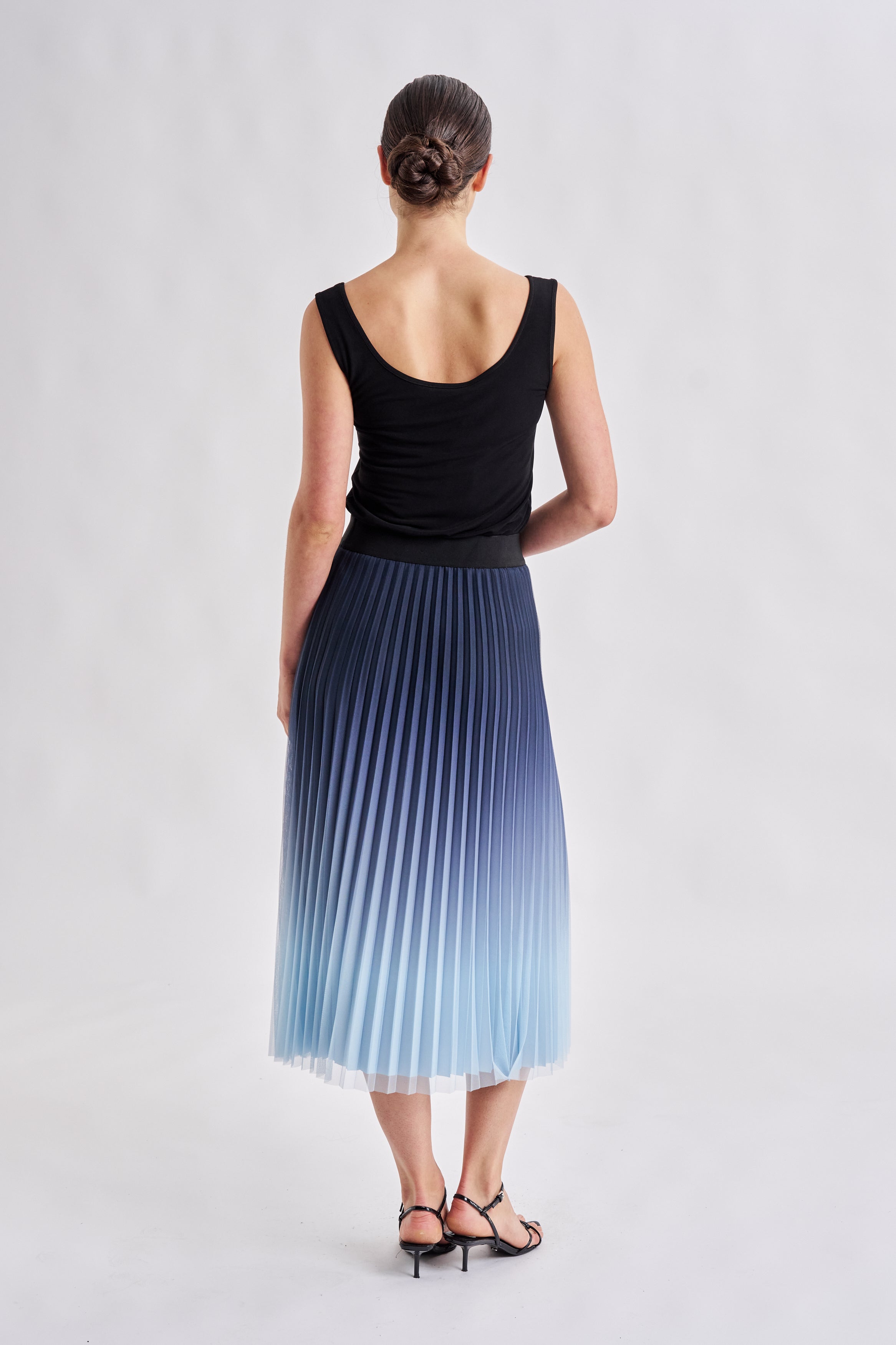 COSMOS PLEATED SKIRT