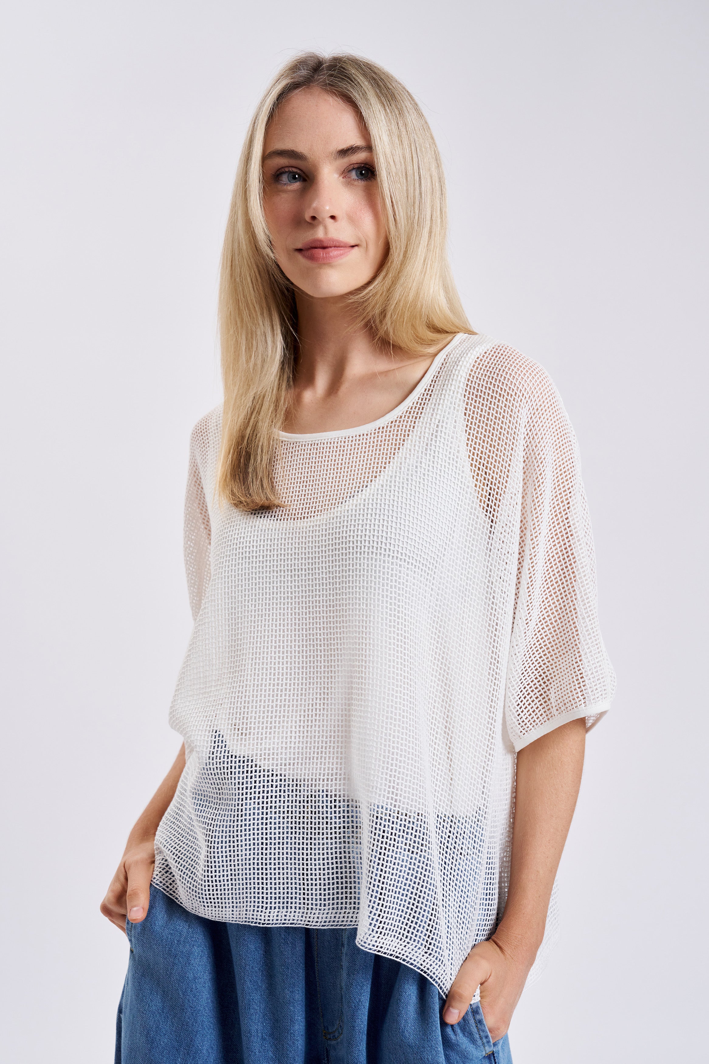 ARLO CROCHET TEE