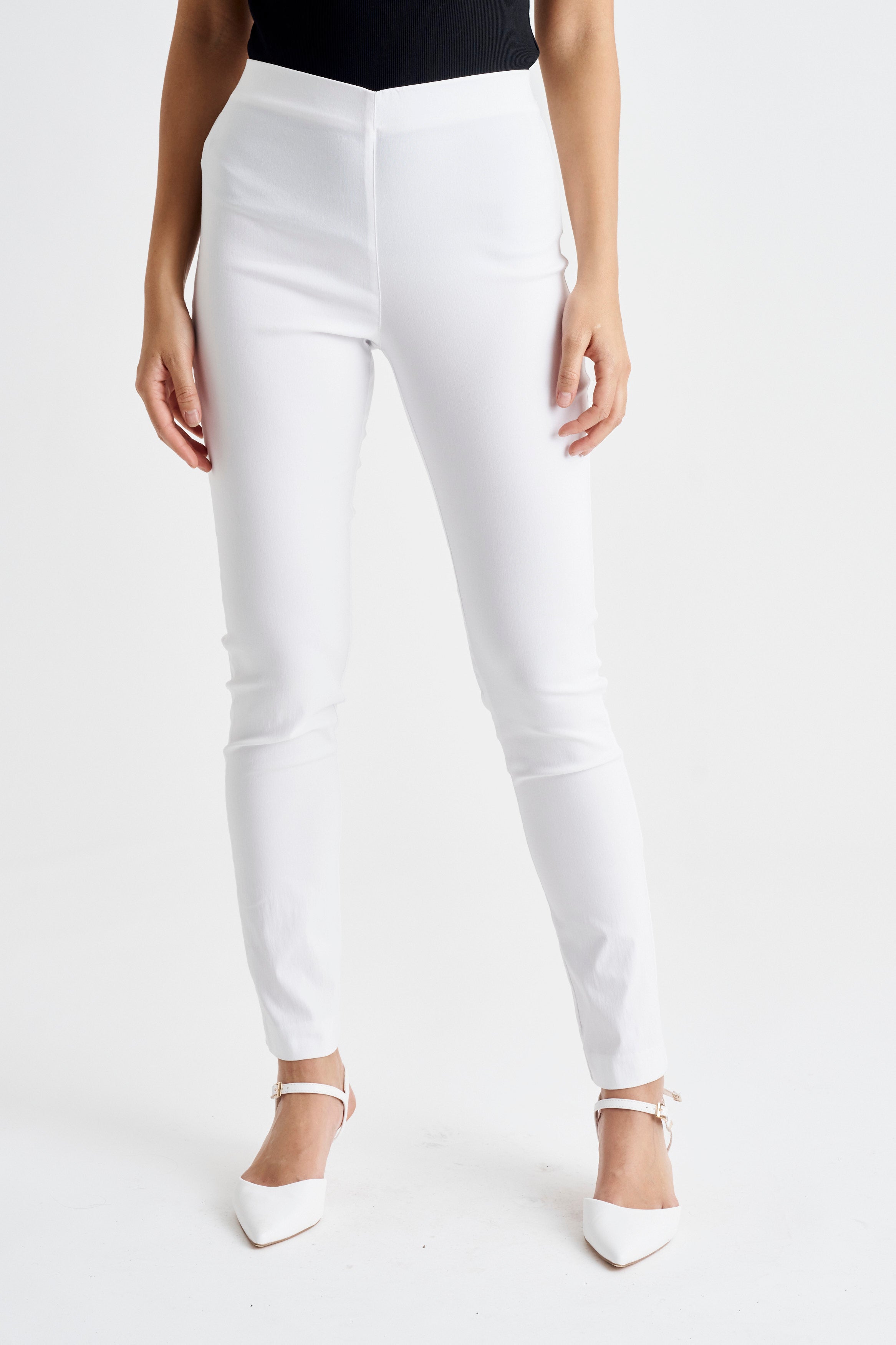 White skinny store leg trousers